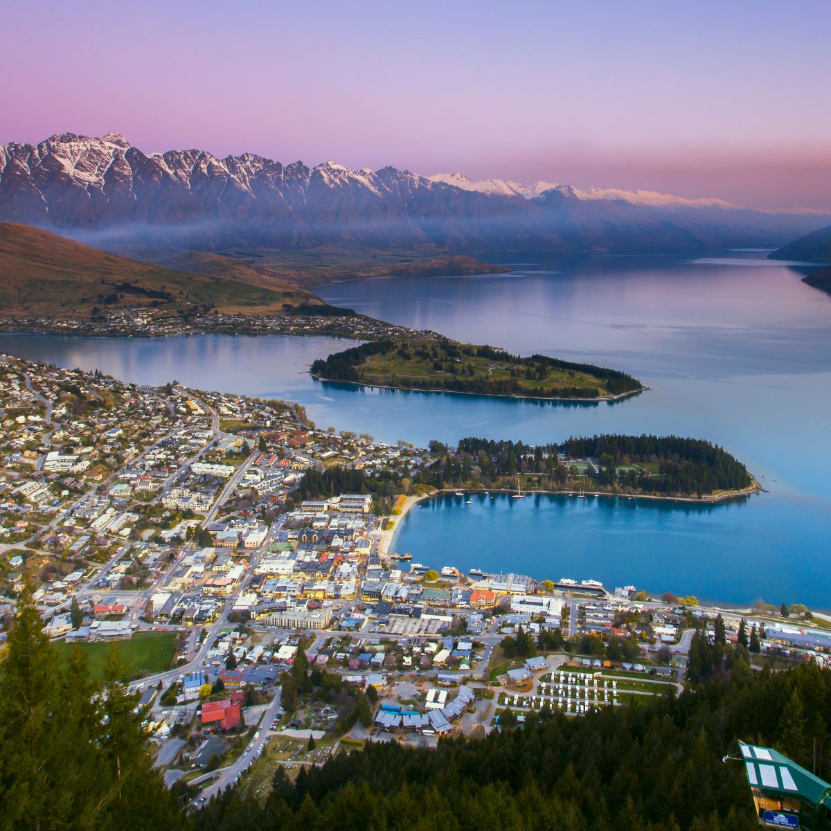Architecture and interior design salaries in Queenstown - 2026