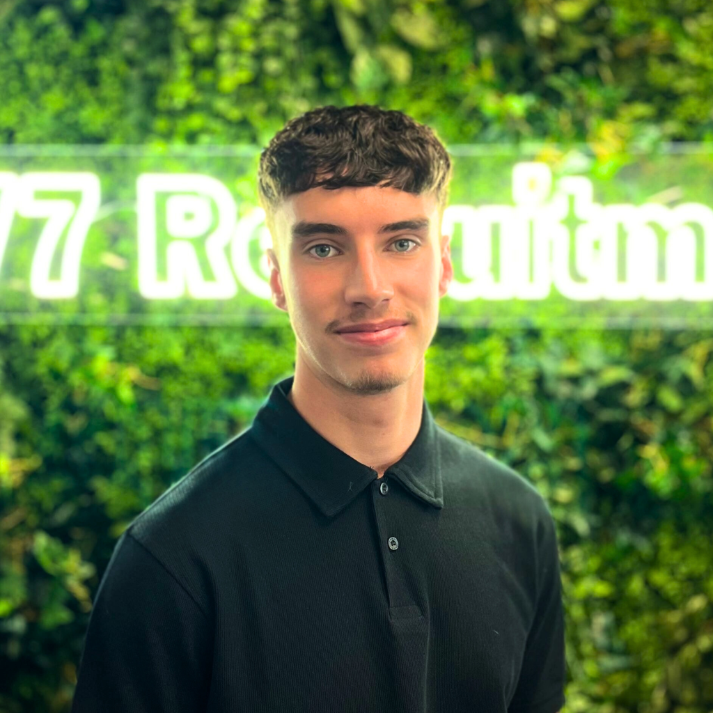 Sam Davies - V7 Recruitment - Linkedin